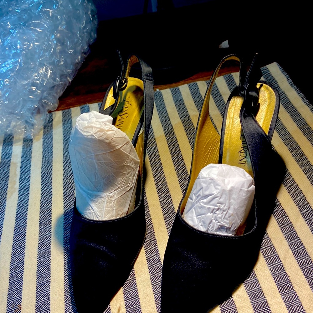 VINTAGE Yves St Laurent black satin sling back pumpsVintage